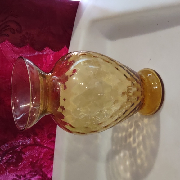 Vase - Picture 1 of 6